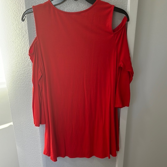 Adrianna Papell Red Cold Shoulder Sleeve Blouse - Picture 3 of 3